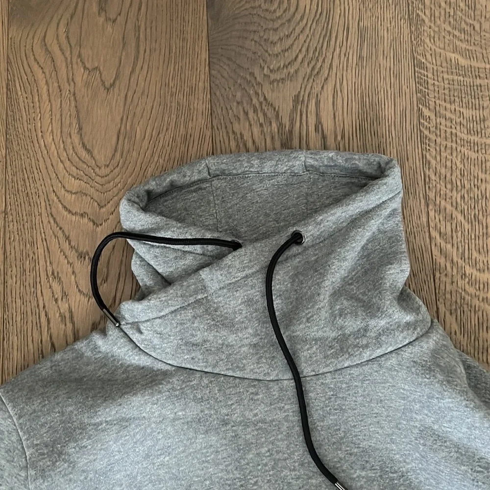 H&M turtle neck sweater - Picture 2 of 4